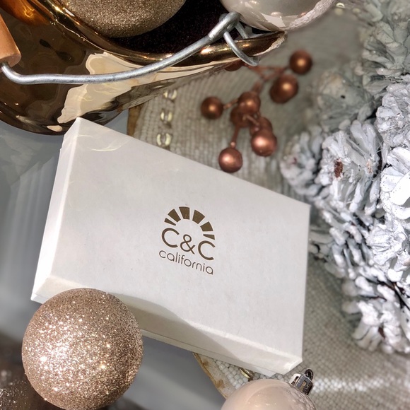 BNIB - Festive Christmas Earrings C&C California ๐ - Picture 4 of 5